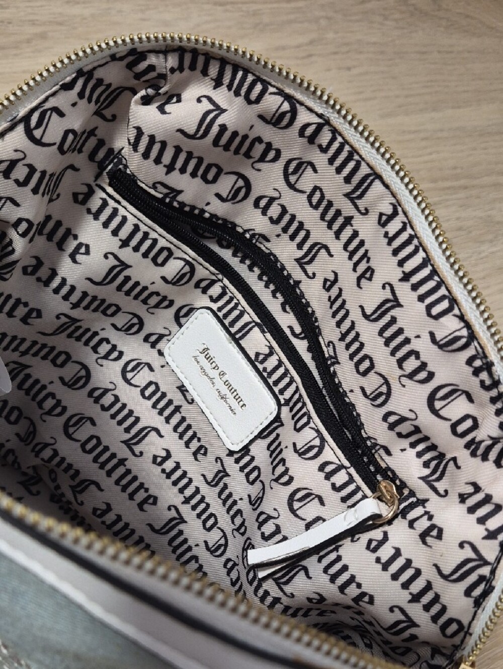Juicy Couture White & Light Blue Dome Crossbody Satchel - Picture 2 of 4